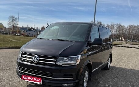 Volkswagen Multivan T6 рестайлинг, 2016 год, 3 460 000 рублей, 3 фотография