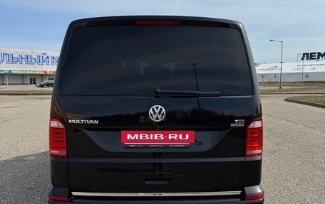 Volkswagen Multivan T6 рестайлинг, 2016 год, 3 460 000 рублей, 5 фотография