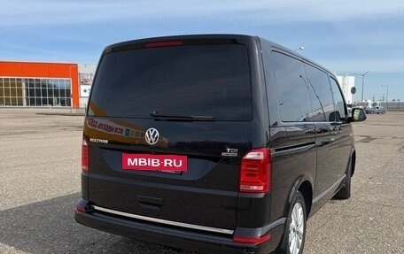Volkswagen Multivan T6 рестайлинг, 2016 год, 3 460 000 рублей, 6 фотография