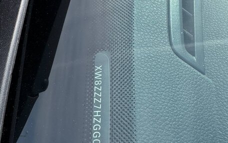 Volkswagen Multivan T6 рестайлинг, 2016 год, 3 460 000 рублей, 13 фотография