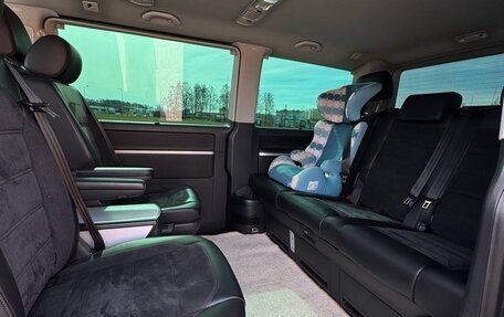 Volkswagen Multivan T6 рестайлинг, 2016 год, 3 460 000 рублей, 22 фотография