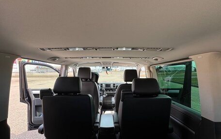 Volkswagen Multivan T6 рестайлинг, 2016 год, 3 460 000 рублей, 27 фотография