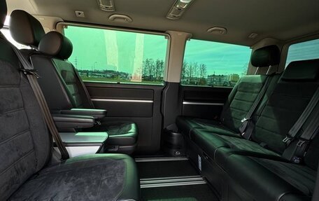 Volkswagen Multivan T6 рестайлинг, 2016 год, 3 460 000 рублей, 23 фотография