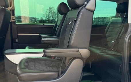 Volkswagen Multivan T6 рестайлинг, 2016 год, 3 460 000 рублей, 38 фотография