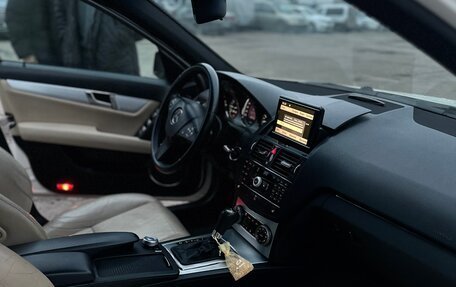 Mercedes-Benz C-Класс, 2009 год, 1 020 000 рублей, 6 фотография