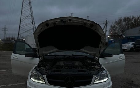 Mercedes-Benz C-Класс, 2009 год, 1 020 000 рублей, 1 фотография