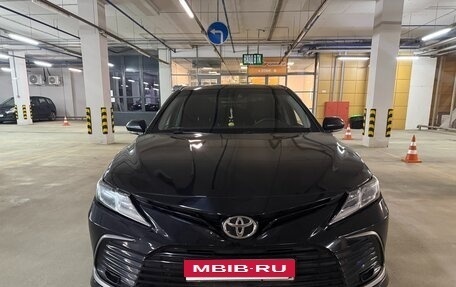 Toyota Camry, 2021 год, 2 600 000 рублей, 20 фотография