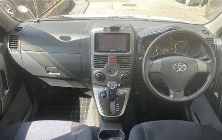 Toyota Rush II, 2016 год, 992 000 рублей, 10 фотография