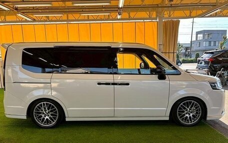 Honda Stepwgn, 2022 год, 1 951 950 рублей, 7 фотография