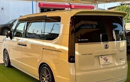 Honda Stepwgn, 2022 год, 1 951 950 рублей, 4 фотография
