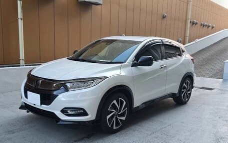 Honda Vezel, 2021 год, 1 367 000 рублей, 3 фотография