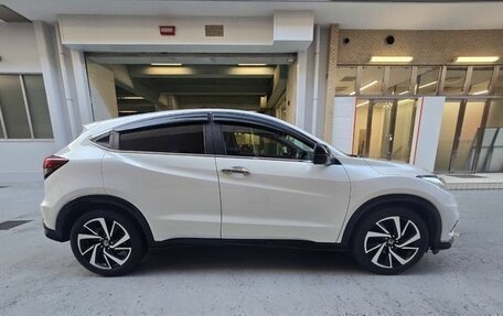 Honda Vezel, 2021 год, 1 367 000 рублей, 7 фотография