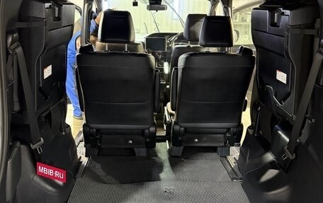 Toyota Esquire I, 2019 год, 3 000 000 рублей, 11 фотография