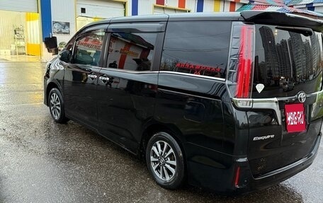 Toyota Esquire I, 2019 год, 3 000 000 рублей, 5 фотография