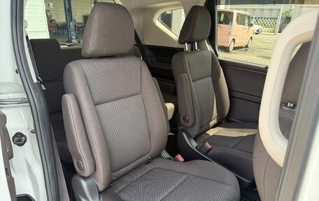 Honda Freed II, 2021 год, 1 210 000 рублей, 13 фотография