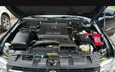 Mitsubishi Pajero IV, 2008 год, 1 970 000 рублей, 7 фотография