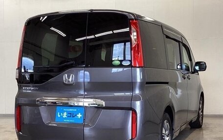 Honda Stepwgn IV, 2021 год, 2 250 000 рублей, 2 фотография