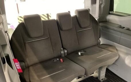 Honda Stepwgn IV, 2021 год, 2 250 000 рублей, 15 фотография