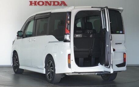 Honda Stepwgn IV, 2021 год, 1 800 000 рублей, 5 фотография