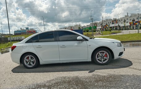 Chevrolet Cruze II, 2011 год, 650 000 рублей, 3 фотография