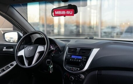 Hyundai Accent IV, 2011 год, 890 000 рублей, 10 фотография