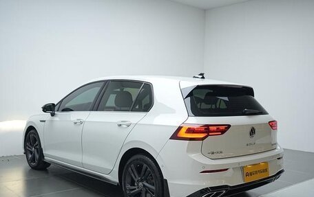 Volkswagen Golf VIII, 2024 год, 2 700 000 рублей, 7 фотография