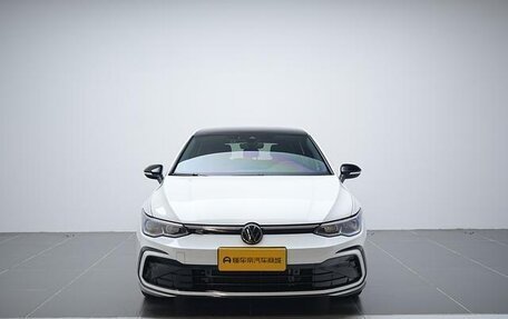Volkswagen Golf VIII, 2024 год, 2 700 000 рублей, 2 фотография