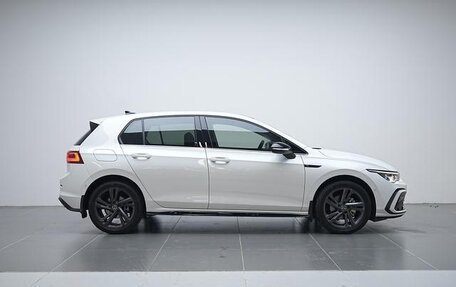 Volkswagen Golf VIII, 2024 год, 2 700 000 рублей, 4 фотография