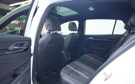 Volkswagen Golf VIII, 2024 год, 2 700 000 рублей, 13 фотография