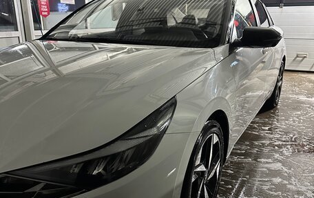 Hyundai Elantra, 2021 год, 1 999 000 рублей, 4 фотография