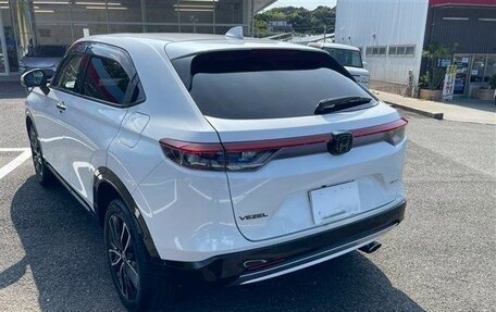 Honda Vezel, 2022 год, 1 650 000 рублей, 3 фотография