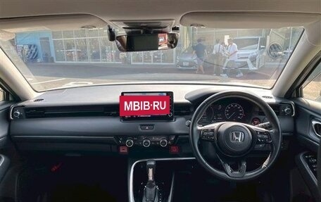 Honda Vezel, 2022 год, 1 650 000 рублей, 9 фотография