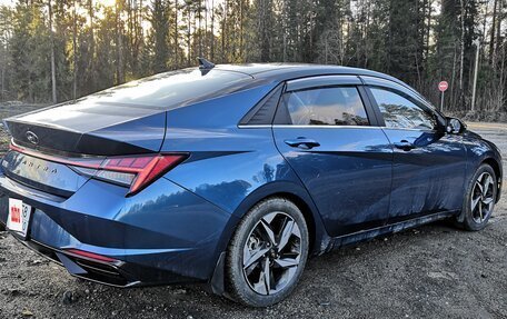 Hyundai Elantra, 2021 год, 2 100 000 рублей, 12 фотография