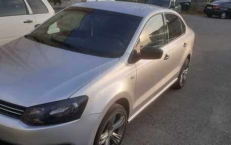 Volkswagen Polo VI (EU Market), 2012 год, 670 000 рублей, 1 фотография