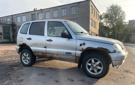 Chevrolet Niva I рестайлинг, 2004 год, 110 000 рублей, 3 фотография