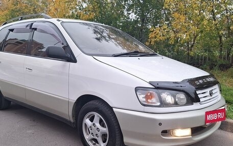 Toyota Ipsum II, 1997 год, 635 000 рублей, 1 фотография