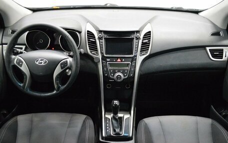 Hyundai i30 II рестайлинг, 2012 год, 830 000 рублей, 14 фотография