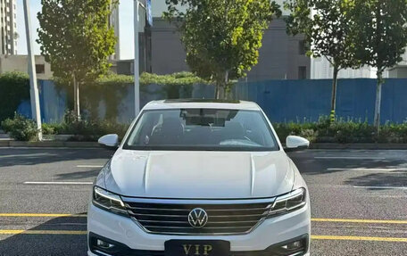 Volkswagen Lavida, 2021 год, 1 217 000 рублей, 2 фотография