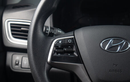 Hyundai Solaris II рестайлинг, 2019 год, 1 379 000 рублей, 11 фотография