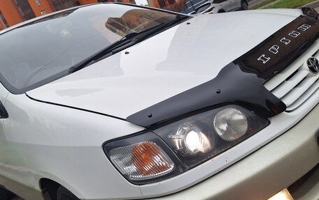 Toyota Ipsum II, 1997 год, 635 000 рублей, 2 фотография