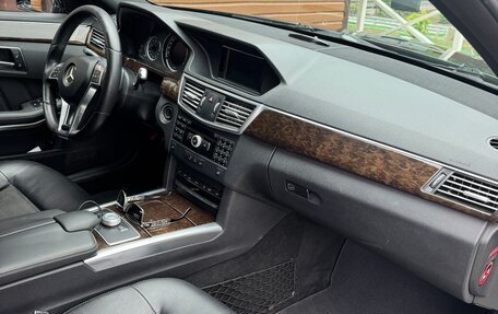 Mercedes-Benz E-Класс, 2012 год, 1 310 000 рублей, 6 фотография