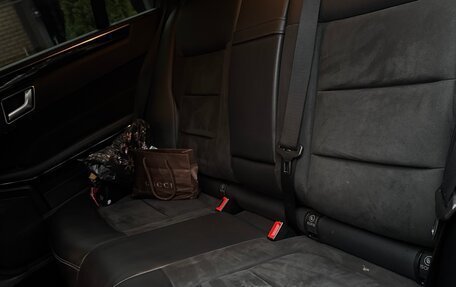 Mercedes-Benz E-Класс, 2015 год, 1 850 000 рублей, 20 фотография