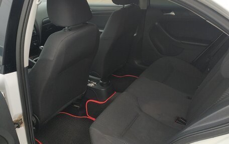 Volkswagen Jetta VI, 2014 год, 1 230 000 рублей, 16 фотография