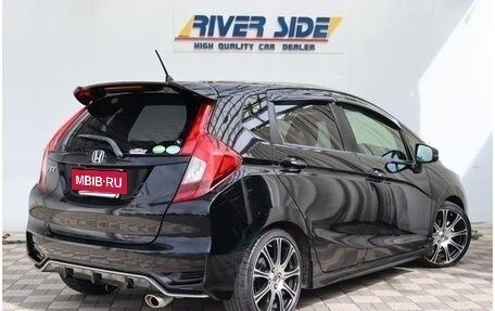 Honda Fit III, 2017 год, 732 000 рублей, 2 фотография