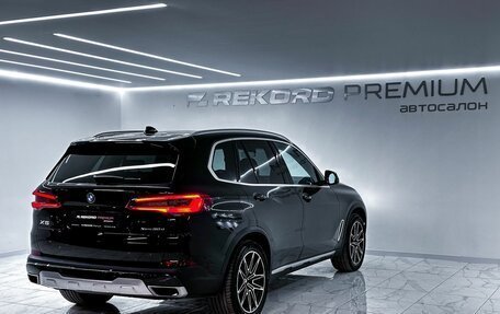 BMW X5, 2019 год, 5 850 000 рублей, 33 фотография