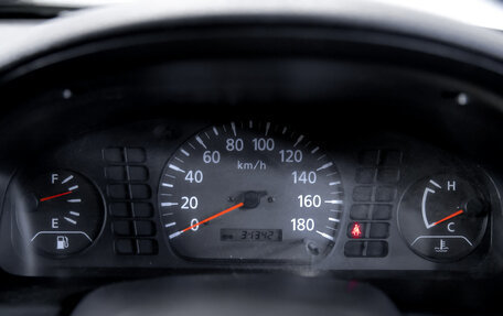 Nissan AD II, 2002 год, 300 000 рублей, 16 фотография