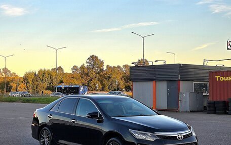 Toyota Camry, 2017 год, 2 100 000 рублей, 3 фотография