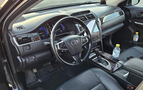 Toyota Camry, 2017 год, 2 100 000 рублей, 8 фотография