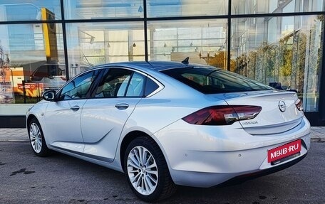 Opel Insignia II рестайлинг, 2018 год, 1 690 000 рублей, 2 фотография