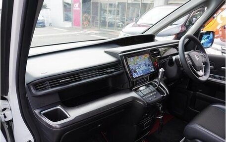 Honda Stepwgn IV, 2022 год, 1 915 000 рублей, 27 фотография